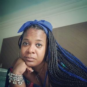 Meet your Posher, Ebony